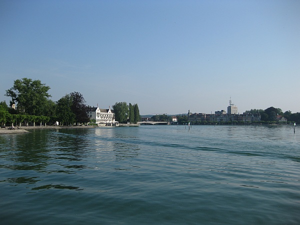 Inselhotel und Rheinbrücke