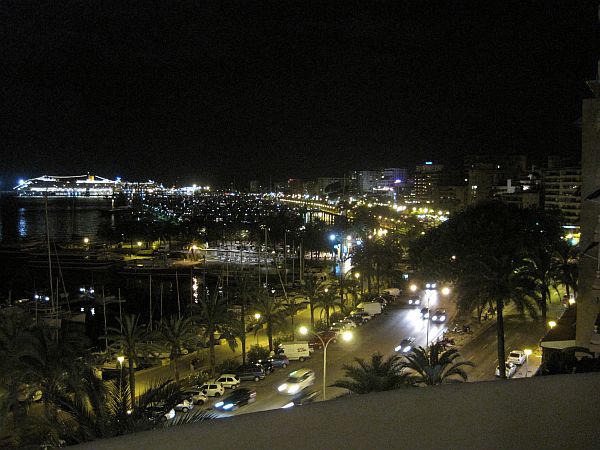 Hafen von Palma bei Nacht