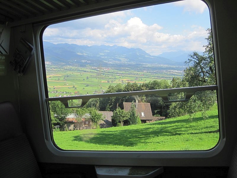 Blick aus dem Zugfenster zwischen Gais und Altstätten