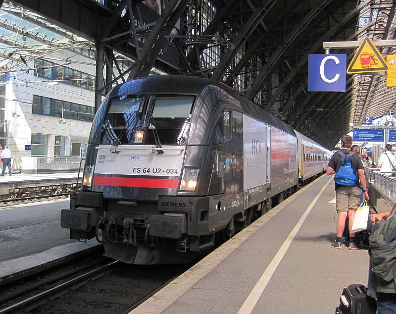 Hamburg-Köln-Express (HKX) in Köln