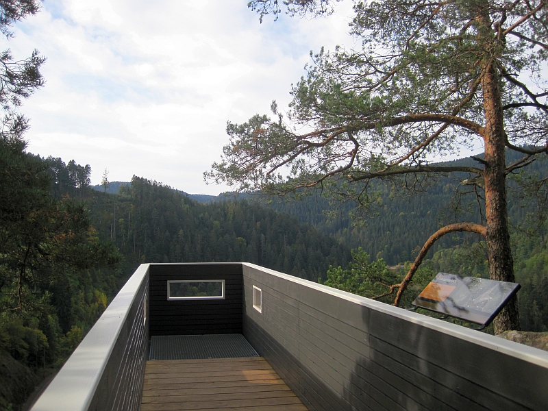 Aussichtsplattform Vierbahnenblick des Schwarzwaldbahn-Erlebnispfads