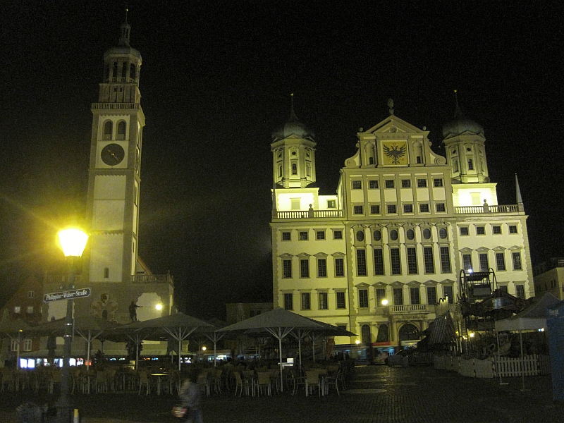 Rathaus und Perlachturm Augsburg bei Nacht