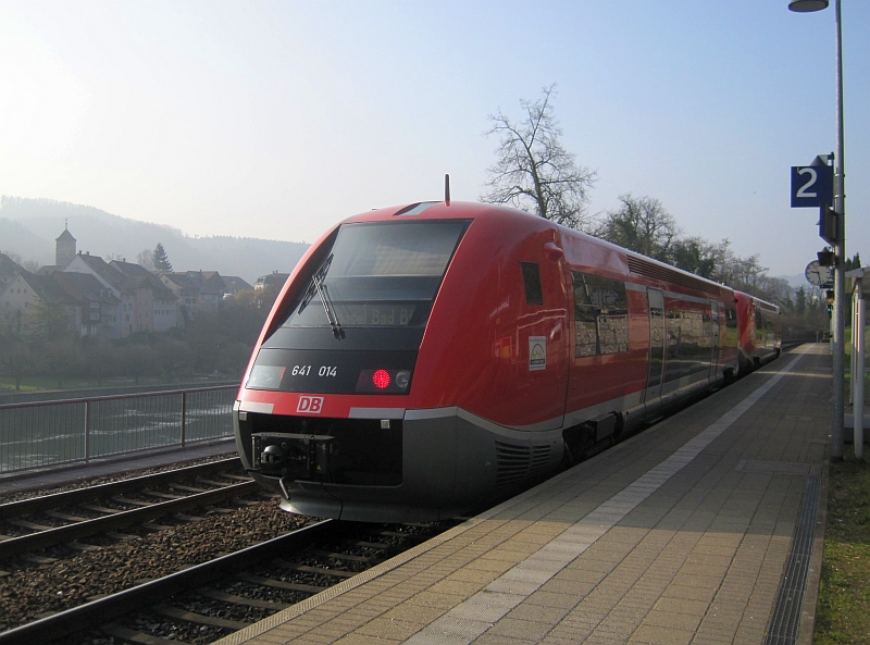 Triebwagen der Baureihe 641 in Laufenburg(Baden)