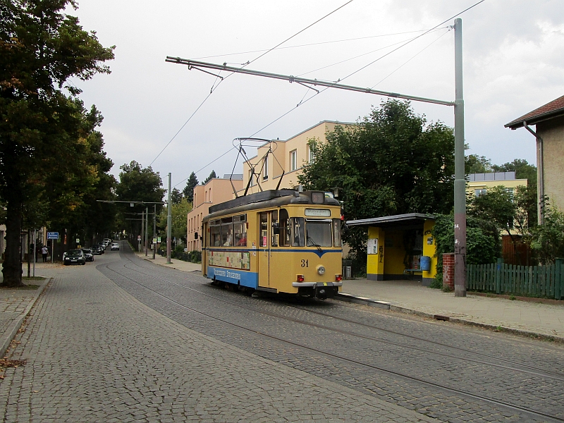 Straßenbahn an der Endhaltestelle Woltersdorf Schleuse