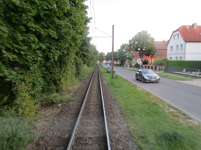 Fahrt entlang der Marienstraße in Rüdersdorf