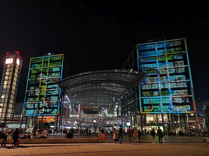 Hauptbahnhof Berlin beim Festival of Lights